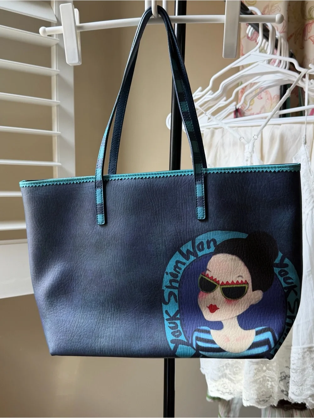 🎨 Youk Shim Won Blue Art Tote Bag
